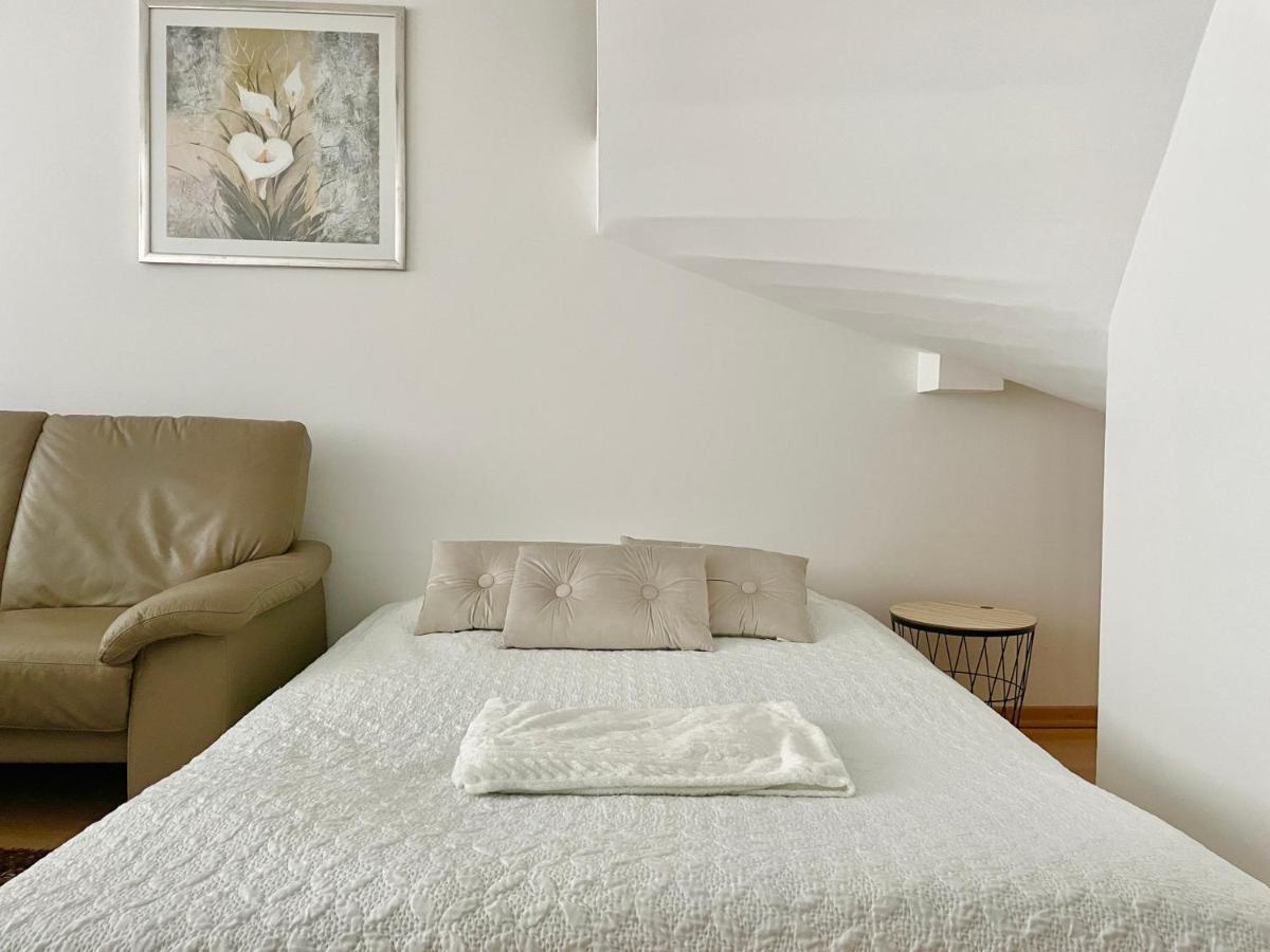 Ferienwohnung 90 M2 Maisonette With Free Parking Wien Exterior foto